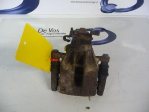 Used Rear brake calliper, right Peugeot 807 2.0 HDi 16V 120 Price € 70,00 Margin scheme offered by De Vos Autodemontagebedrijf