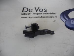 Used TDC sensor Peugeot 208 Price € 20,00 Margin scheme offered by De Vos Autodemontagebedrijf