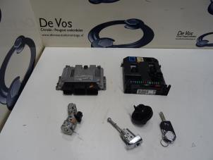 Usados Ordenador de gestión de motor Citroen DS3 Cabrio (SB) 1.6 16V VTS THP Precio € 350,00 Norma de margen ofrecido por De Vos Autodemontagebedrijf