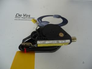 Used Seatbelt tensioner, right Peugeot Boxer (244) 2.2 HDi Price € 80,00 Margin scheme offered by De Vos Autodemontagebedrijf