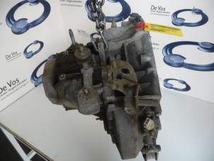 Używane Skrzynia biegów Peugeot Boxer (244) 2.2 HDi Cena € 750,00 Procedura marży oferowane przez De Vos Autodemontagebedrijf