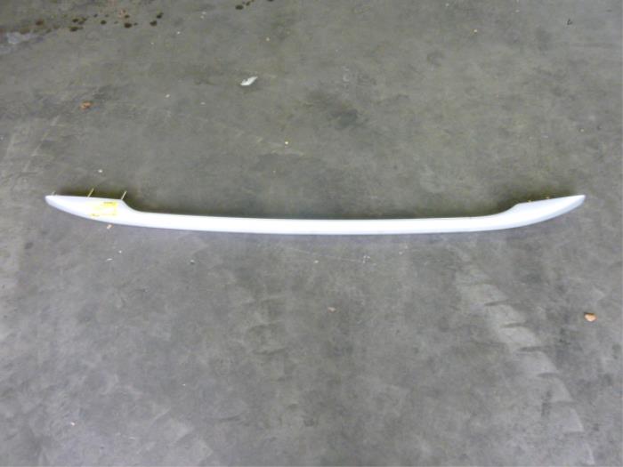 Roof rail, left from a Peugeot 407 2006
