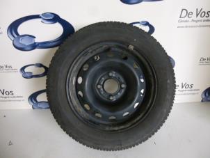 Used Wheel + tyre Peugeot 206+ (2L/M) 1.1 XR,XS Price € 60,00 Margin scheme offered by De Vos Autodemontagebedrijf