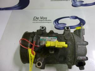 Używane Pompa klimatyzacji Peugeot 308 Cena € 200,00 Procedura marży oferowane przez De Vos Autodemontagebedrijf