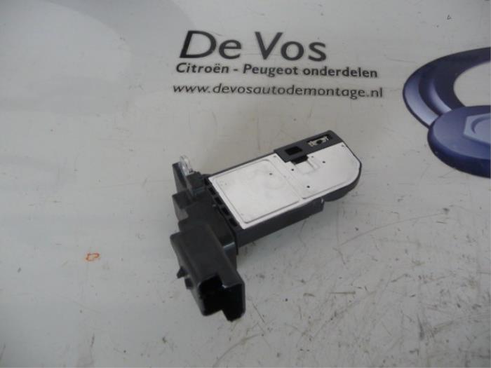 Usagé Débitmètre Peugeot 208 Prix € 45,00 Règlement à la marge proposé par De Vos Onderdelen