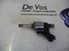 Injector (petrol injection) from a Peugeot 207 2008