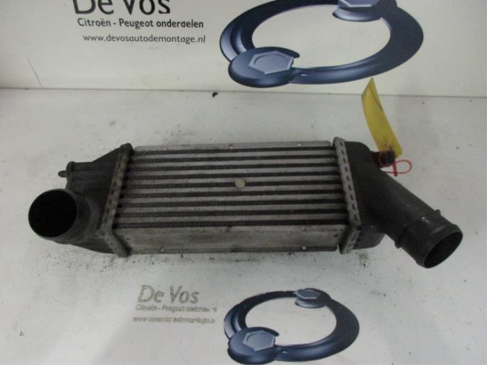 Usados Intercooler Peugeot 307 (3A/C/D) 2.0 HDi 110 FAP Precio € 70,00 Norma de margen ofrecido por De Vos Onderdelen
