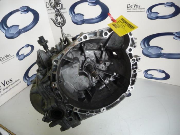 Usagé Boîte de vitesse Peugeot Expert Prix € 750,00 Règlement à la marge proposé par De Vos Onderdelen