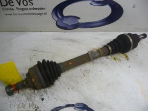 Used Front drive shaft, left Peugeot 308 (4A/C) 1.6 HDi 16V Price € 70,00 Margin scheme offered by De Vos Autodemontagebedrijf