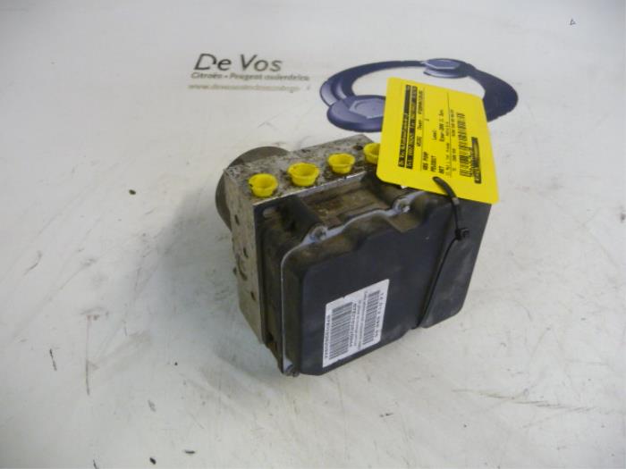 Begagnade ABS-pump Peugeot 807 Pris € 100,00 Marginaltabell erbjuds av De Vos Onderdelen