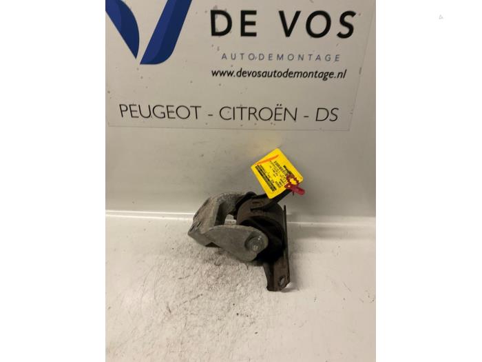 Used Engine mount Citroen C-Crosser Price € 45,00 Margin scheme offered by De Vos Onderdelen