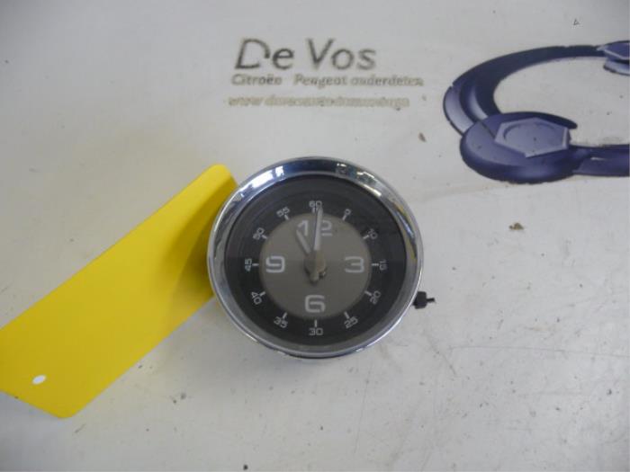 Clock from a Peugeot RCZ 2011