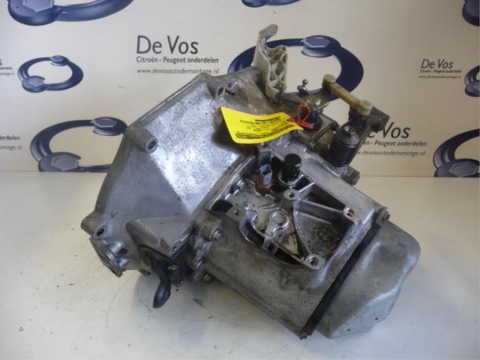 Gearbox from a Peugeot 207/207+ (WA/WC/WM) 1.4 16V VTi 2008
