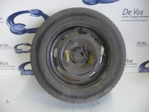Used Wheel + tyre Peugeot 307 SW (3H) 1.6 16V Price € 70,00 Margin scheme offered by De Vos Autodemontagebedrijf