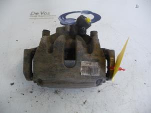 Used Front brake calliper, left Citroen DS5 Price € 100,00 Margin scheme offered by De Vos Autodemontagebedrijf