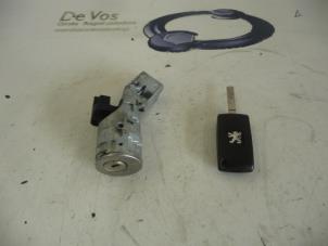 Gebrauchte Zündschloss + Schlüssel Peugeot 407 Preis € 45,00 Margenregelung angeboten von De Vos Autodemontagebedrijf