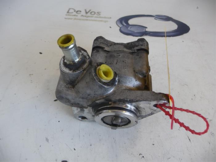 Usagé Pompe de direction Peugeot Boxer (U9) 3.0 HDi 160 Euro 4 Prix € 135,00 Règlement à la marge proposé par De Vos Onderdelen