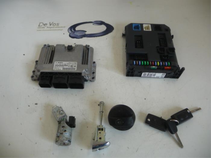 Engine management computer Citroen C3 (SC), 2009 / 2016 1.6 16V VTi 120, Hatchback, 4-dr, Petrol, 1.598cc, 88kW (120pk), FWD, EP6C; 5FS, 2009-11 / 2016-09, SC5FS (Used)
