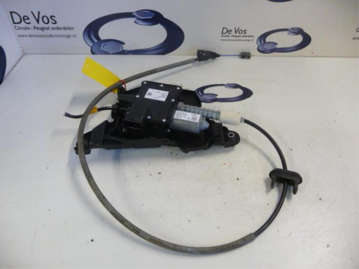 Gebrauchte Handbremse Motor Peugeot 3008 Preis € 200,00 Margenregelung angeboten von De Vos Onderdelen