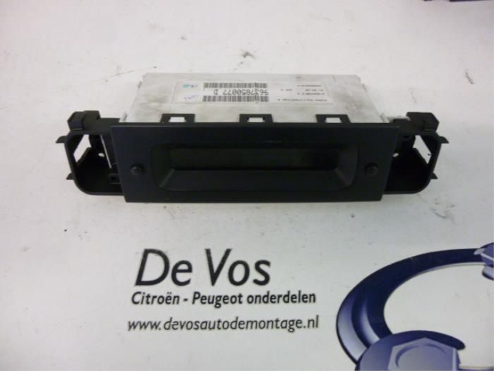 Begagnade Innerdisplay Peugeot 406 (8B) 1.8 16V Pris € 70,00 Marginaltabell erbjuds av De Vos Onderdelen