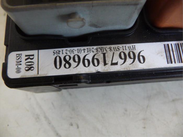 Fuse box Citroen DS3 6500HV VALEO De Vos Autodemontagebedrijf