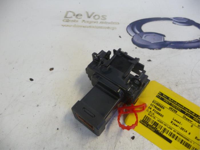Gebrauchte Sonstige Citroen C4 Picasso (3D/3E) 1.6 e-HDi 115 Preis € 25,00 Margenregelung angeboten von De Vos Onderdelen