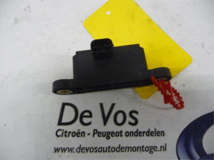 Anti-roll control sensor from a Citroën DS3 (SA) 1.6 16V VTS THP 155 2010