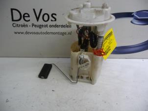 Used Electric fuel pump Peugeot 607 (9D/U) 3.0 V6 24V Price € 55,00 Margin scheme offered by De Vos Autodemontagebedrijf