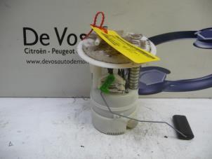 Używane Elektryczna pompa paliwa Peugeot 308 (4A/C) 1.4 VTI 16V Cena € 70,00 Procedura marży oferowane przez De Vos Autodemontagebedrijf