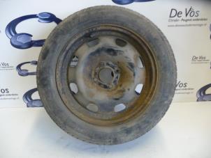 Used Wheel + tyre Peugeot 307 SW (3H) 2.0 16V Price € 60,00 Margin scheme offered by De Vos Autodemontagebedrijf