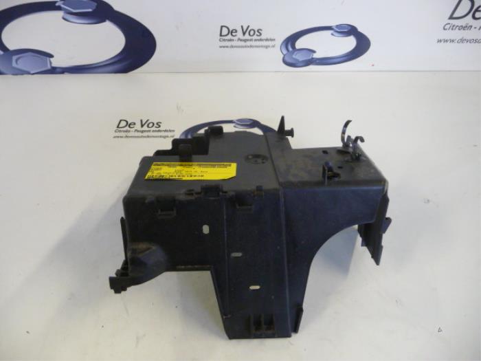 Battery box from a Peugeot 508 2014