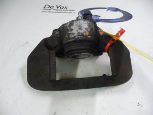 Used Front brake calliper, left Peugeot 306 (7B) 1.4 SL,SR Price € 55,00 Margin scheme offered by De Vos Autodemontagebedrijf