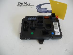 Usagé Boîte à fusibles Citroen C6 (TD) 2.2 HdiF 16V Prix € 70,00 Règlement à la marge proposé par De Vos Autodemontagebedrijf