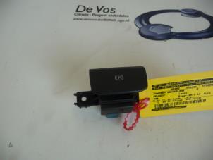 Gebrauchte Handbremse Schalter Peugeot 508 Preis € 25,00 Margenregelung angeboten von De Vos Autodemontagebedrijf