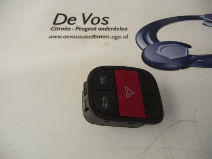 Używane Przelacznik Citroen Nemo Cena € 15,00 Procedura marży oferowane przez De Vos Onderdelen