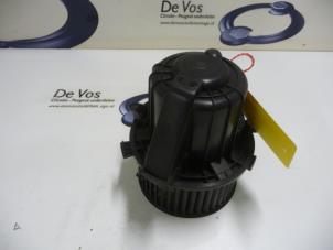 Usados Motor de ventilador de calefactor Peugeot 407 Precio € 70,00 Norma de margen ofrecido por De Vos Autodemontagebedrijf