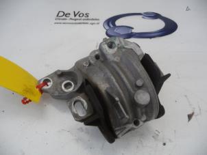 Used Gearbox mount Peugeot 407 Price € 55,00 Margin scheme offered by De Vos Autodemontagebedrijf
