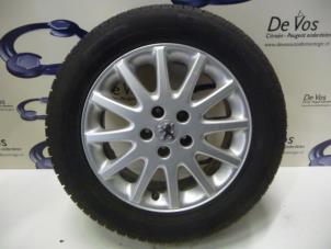 Used Wheel + tyre Peugeot 607 (9D/U) 2.2 HDi 16V FAP Price € 100,00 Margin scheme offered by De Vos Autodemontagebedrijf