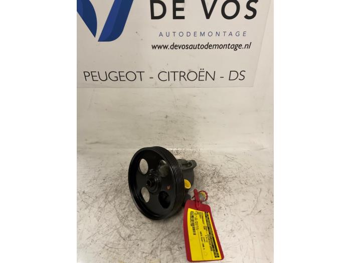 Usagé Pompe de direction Peugeot 306 (7A/C/S) 2.0 XSi,ST Prix € 70,00 Règlement à la marge proposé par De Vos Onderdelen