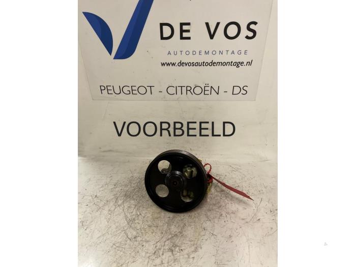 Usagé Pompe de direction Peugeot 306 (7A/C/S) 1.8i XT,ST Prix € 70,00 Règlement à la marge proposé par De Vos Onderdelen