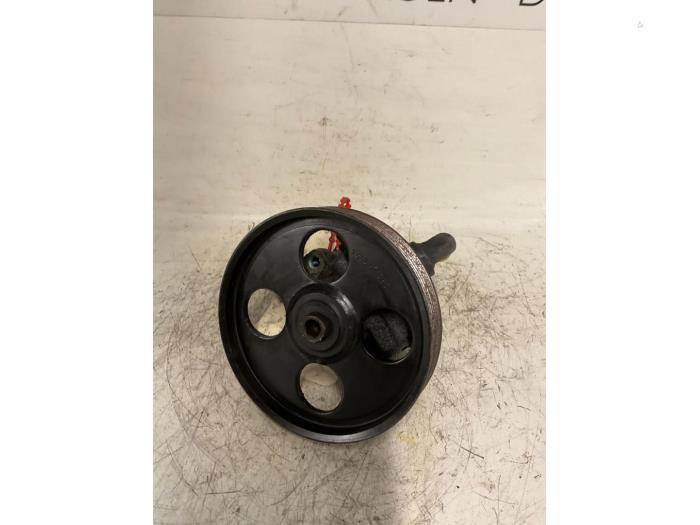 Usagé Pompe de direction Peugeot 306 (7D) 1.8 Prix € 70,00 Règlement à la marge proposé par De Vos Onderdelen