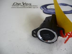 Used Electronic ignition key Peugeot 108 Price € 135,00 Margin scheme offered by De Vos Autodemontagebedrijf
