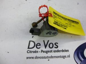 Gebrauchte Sensor (sonstige) Peugeot 407 (6C/J) 2.7 HDi V6 24V Preis € 25,00 Margenregelung angeboten von De Vos Autodemontagebedrijf