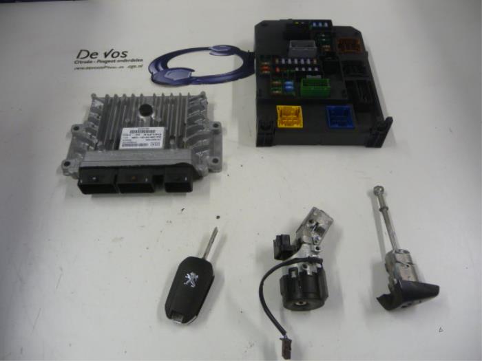 Used Engine management computer Peugeot 508 Price € 350,00 Margin scheme offered by De Vos Onderdelen