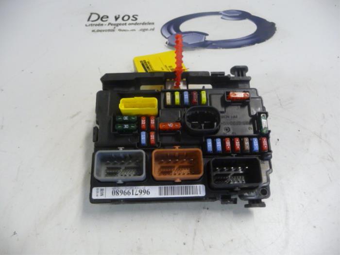 Fuse box Citroen DS3 6500HV VALEO De Vos Autodemontagebedrijf