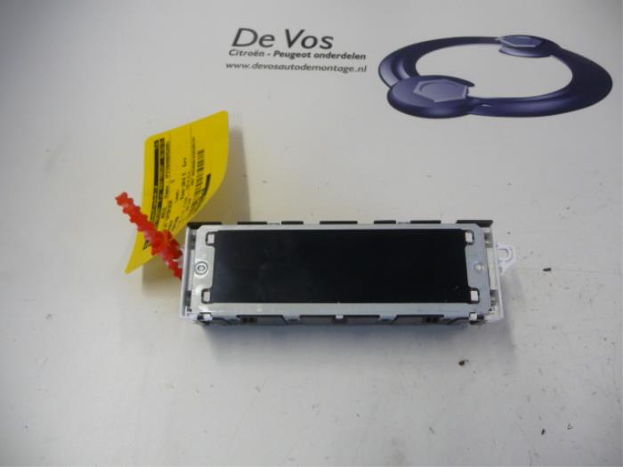 Begagnade Innerdisplay Peugeot Partner (GC/GF/GG/GJ/GK) 1.6 HDI 75 Pris € 80,00 Marginaltabell erbjuds av De Vos Onderdelen