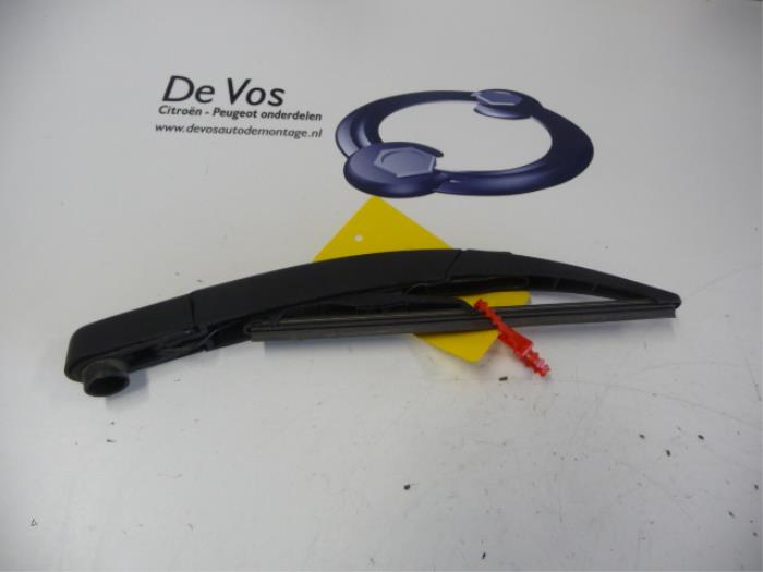 Citroen C4 Cactus Rear wiper arms stock Citroen C4 Cactus Rear wiper arms stock
