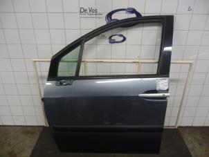 Używane Drzwi lewe przednie wersja 4-drzwiowa Peugeot 807 Cena € 135,00 Procedura marży oferowane przez De Vos Autodemontagebedrijf