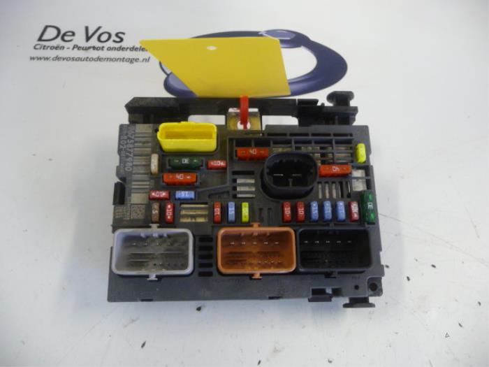 Fuse box from a Peugeot 5008 2013