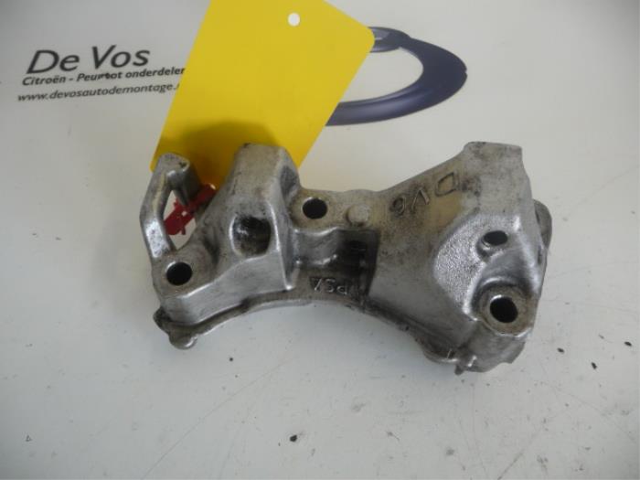 Used Engine mount Peugeot Expert Price € 45,00 Margin scheme offered by De Vos Onderdelen